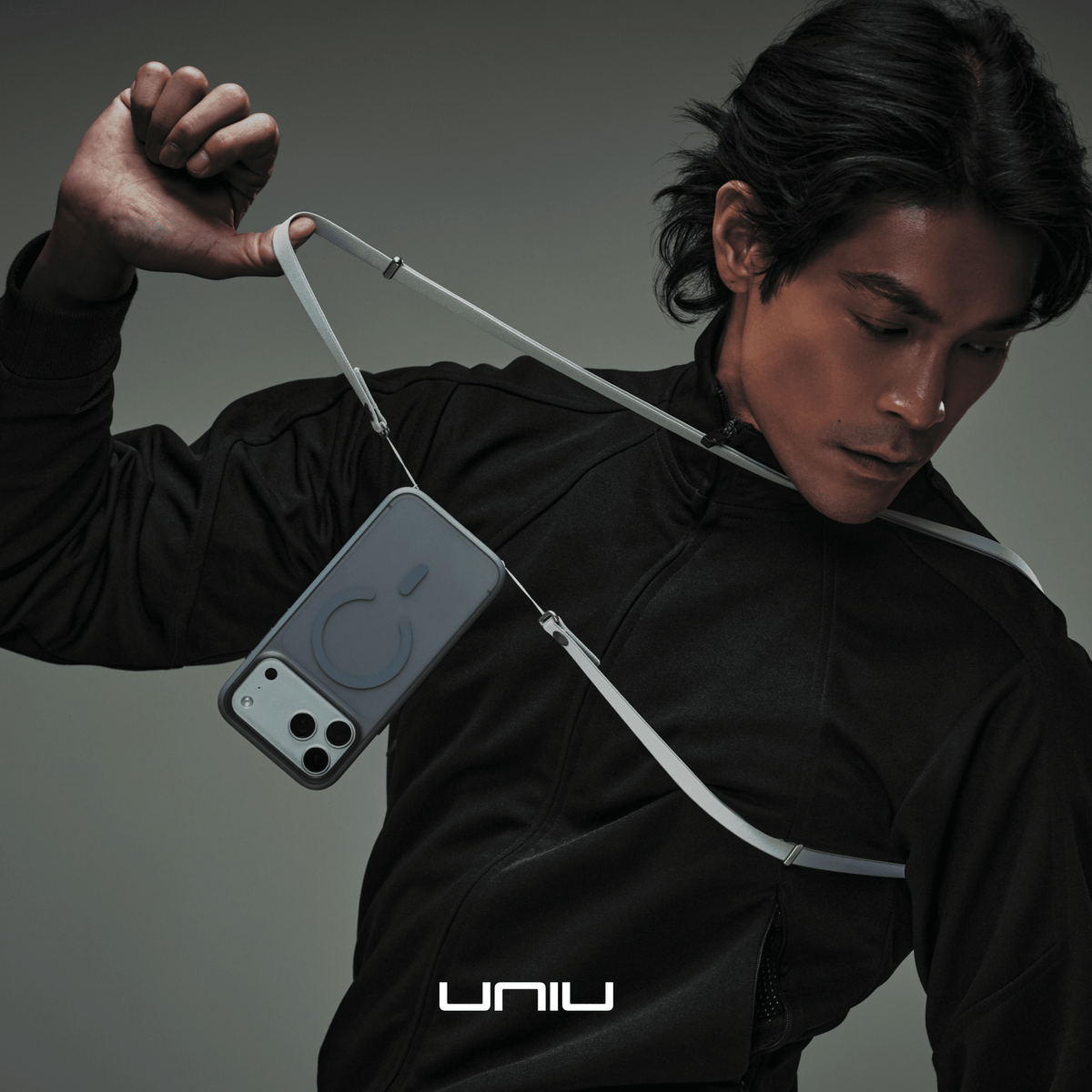 WEVORA 磁吸斜背掛繩 - UNIU® | 官方網站