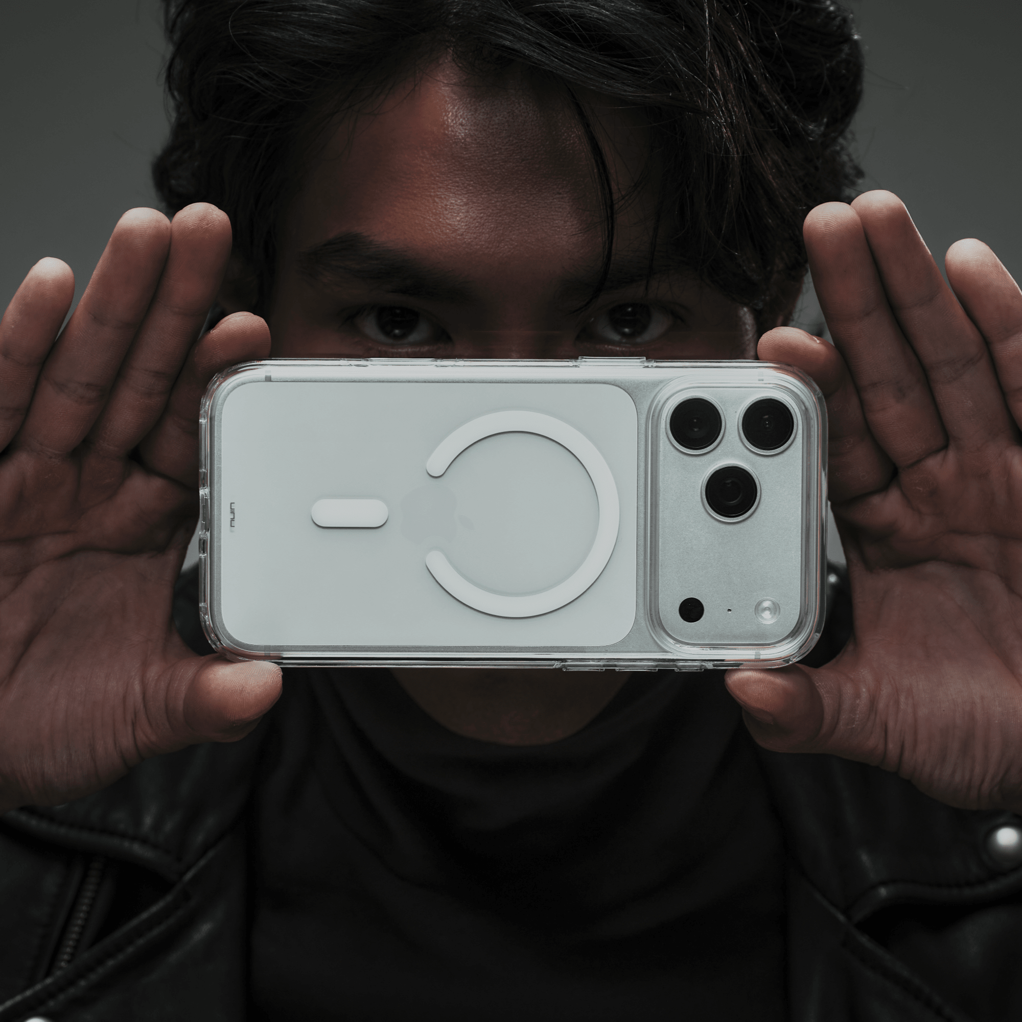 iPhone 18 Pro Max | CRYLO 好拆透明防摔殼 - UNIU® | 官方網站